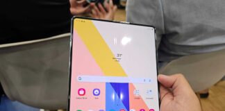 samsung-se-stale-nezbavil-ohybu-na-displeji-galaxy-z&nbsp;fold-5,-i-kdyz-je-displej-podsviceny