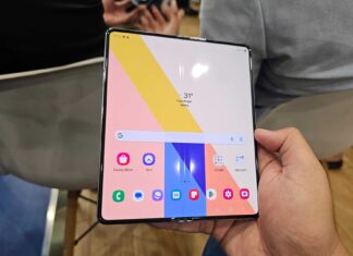 samsung-se-stale-nezbavil-ohybu-na-displeji-galaxy-z&nbsp;fold-5,-i-kdyz-je-displej-podsviceny