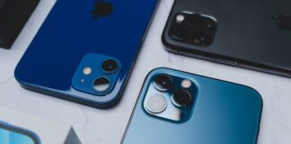 google-plati-applu-horentni-sumy,-jen-aby-mohl-byt-pritomen-na-iphonu