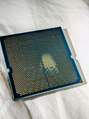 Spálený Ryzen 9 9950X