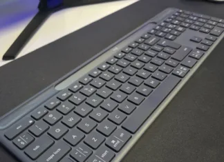 Logitech Signature Slim Solar+ K980