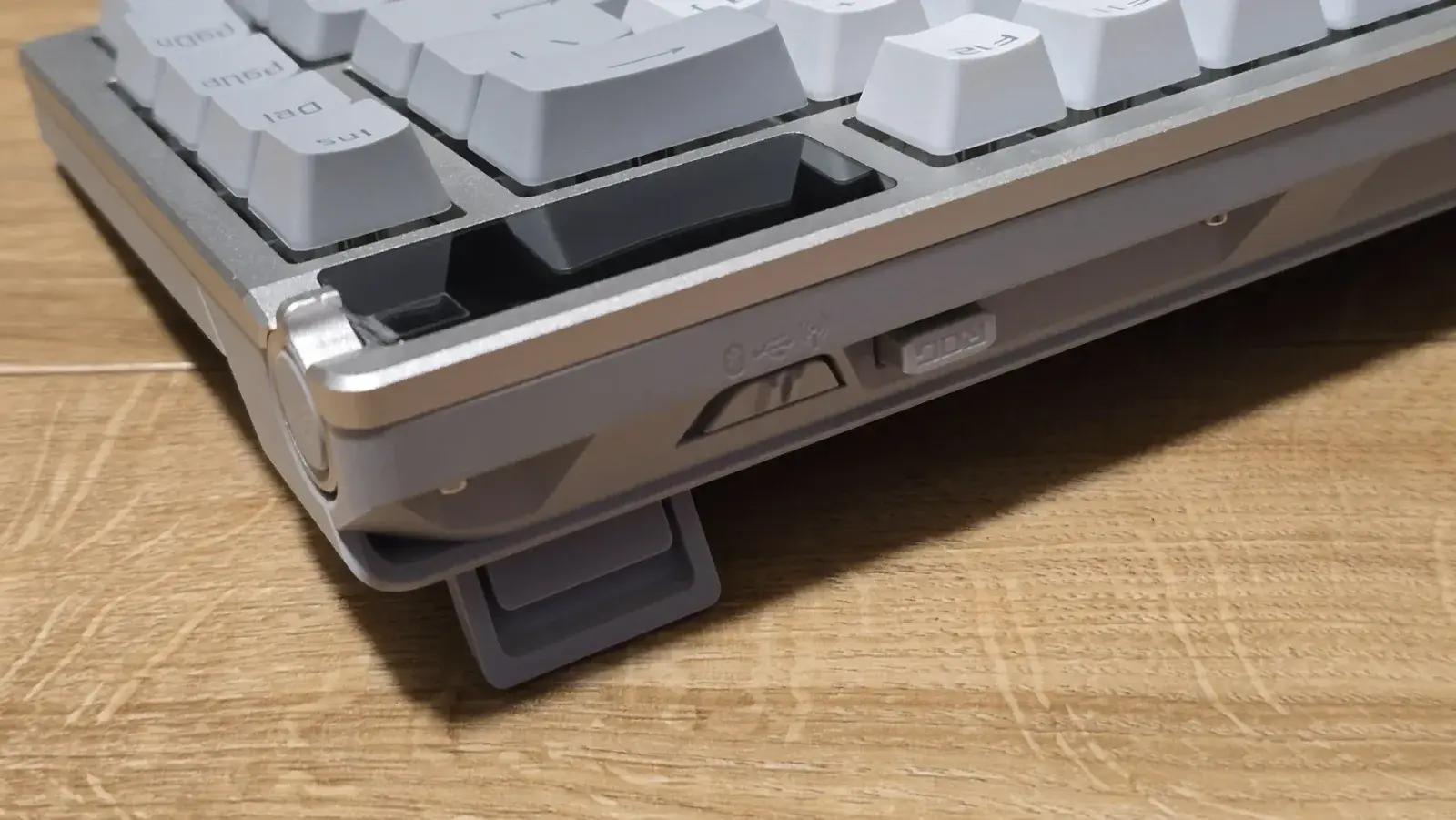 ASUS ROG Azoth 75% Wireless recenze