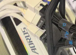 Spálený konektor u NVIDIA RTX 5090 i přes nastavený max. výkon 500W Nvidia GeForce RTX 5090 Adaptery pro 16pinový spálený konektor
