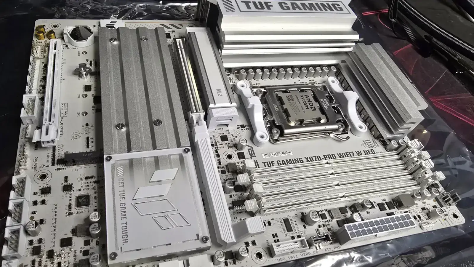 RECENZE: ASUS TUF Gaming X870-Pro WiFi7 W Neo - Skvělý základ pro nejnovější Ryzen 1 ASUS TUF Gaming X870‑Pro WiFi7 W Neo recenze