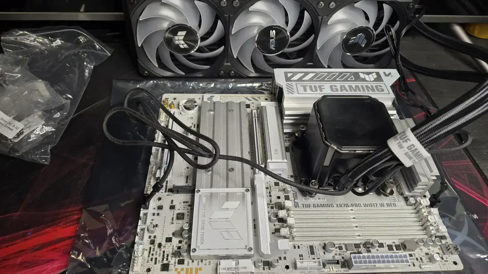 RECENZE: ASUS TUF Gaming X870-Pro WiFi7 W Neo - Skvělý základ pro nejnovější Ryzen 14 ASUS TUF Gaming X870‑Pro WiFi7 W Neo recenze