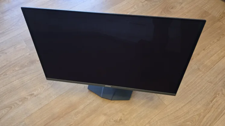 MSI MPG 272URX QD‑OLED recenze