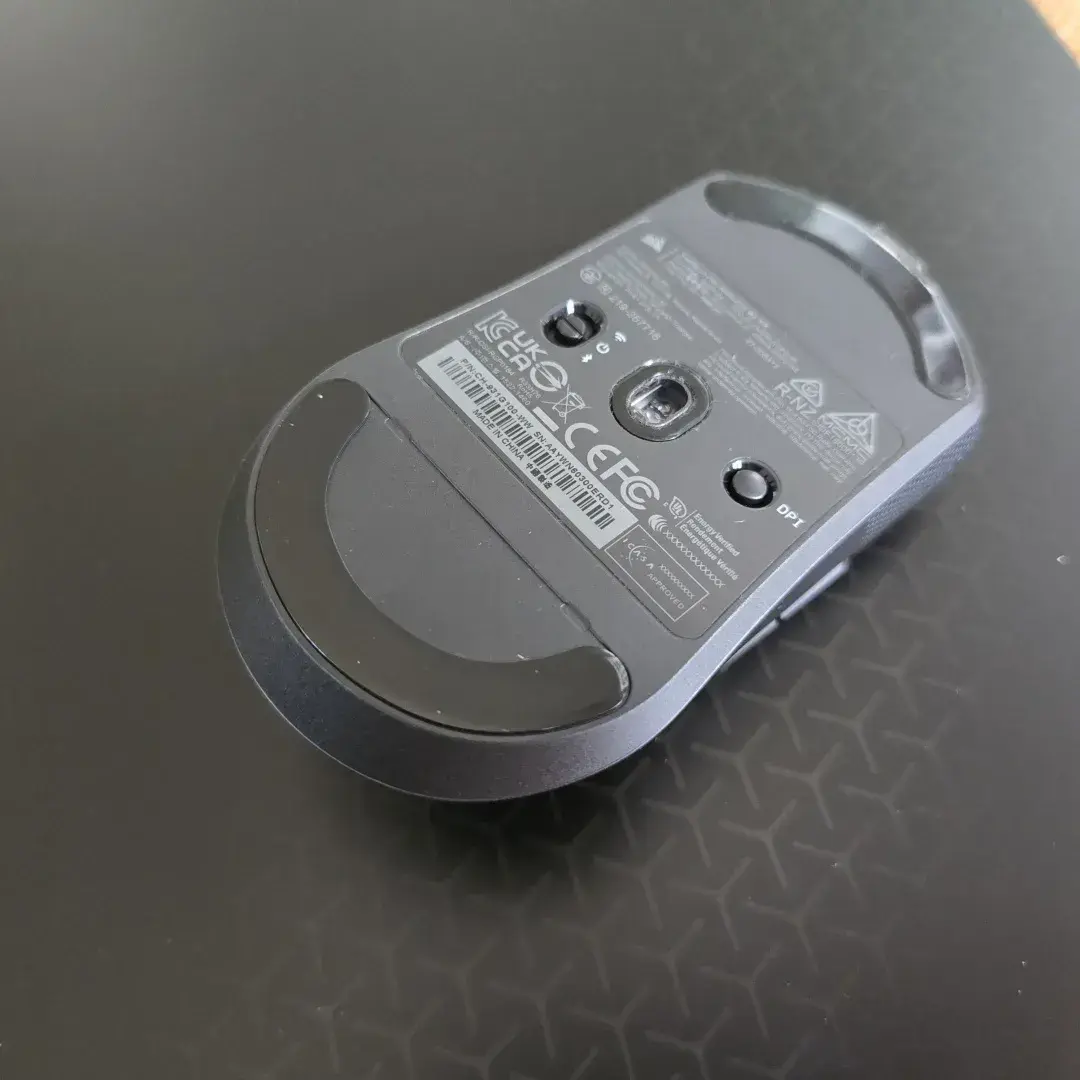RECENZE: Corsair Sabre V2 Pro Wireless MG + MM Glass Large 7 RECENZE: Corsair Sabre V2 Pro Wireless MG + MM Glass Large