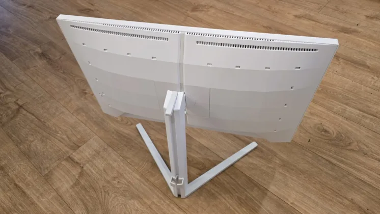 Philips Evnia 27M2N5201P monitor recenze
