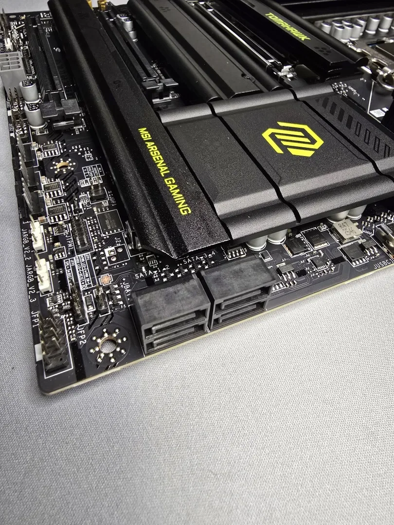 RECENZE: MSI MAG Z890 Tomahawk WIFI II - Silná deska pro náročné 8 MSI MAG Z890 Tomahawk WIFI II recenze