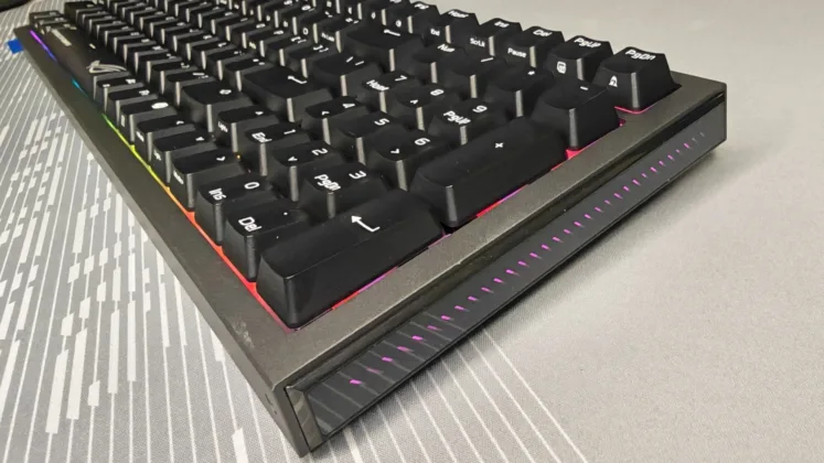 ASUS ROG Strix Morph 96 Wireless kl&aacute;vesnice recenze