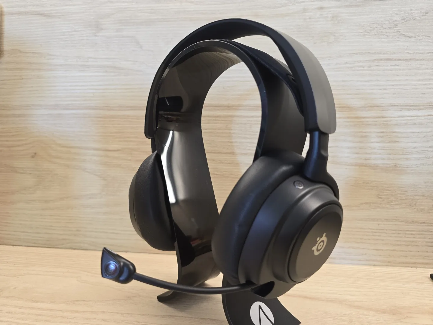 SteelSeries Arctis Nova Pro Omni recenze