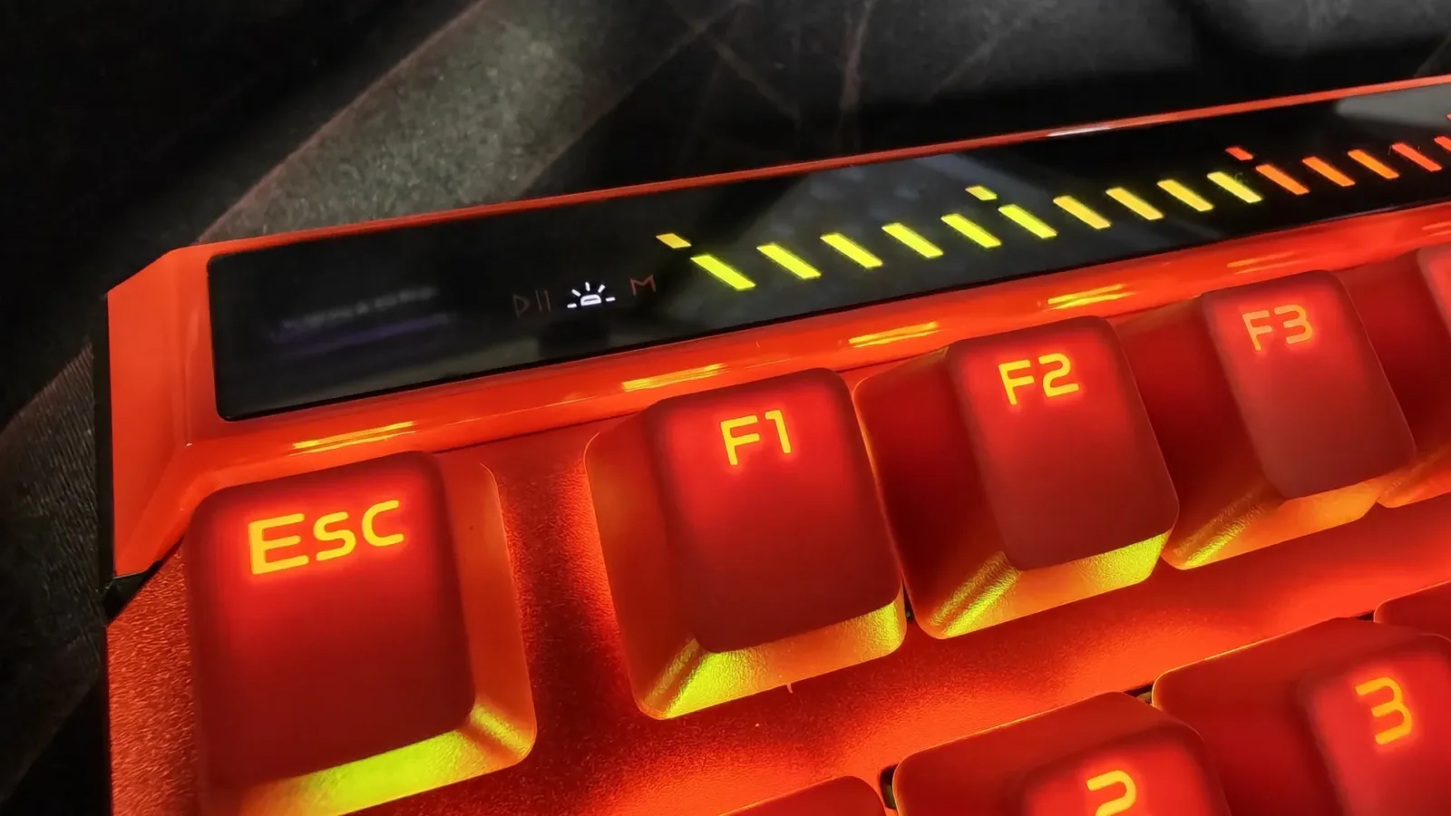 ASUS ROG Falchion ACE 75 HE Recenze