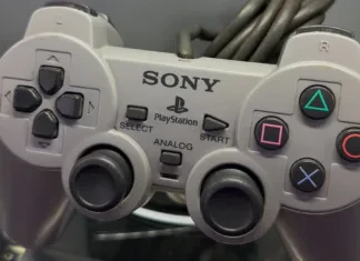 Sony zazdilo DualShock, který v sobě měl celou konzoli PlayStation DualShock PlayStation